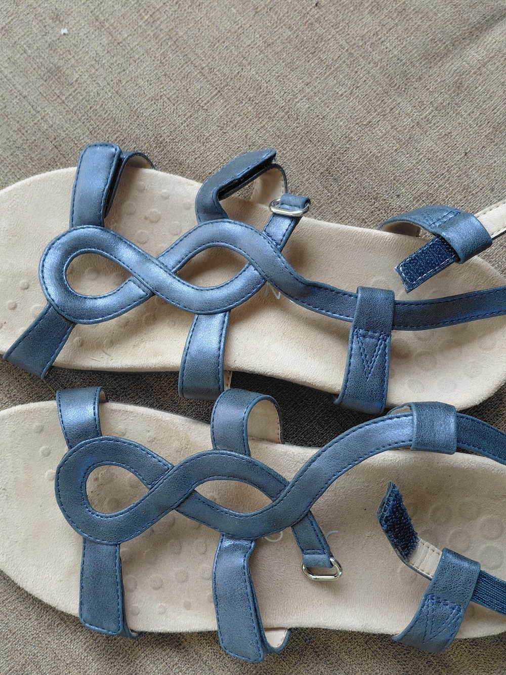 Vionic Metallic Blue Infinity-Strap Sandals